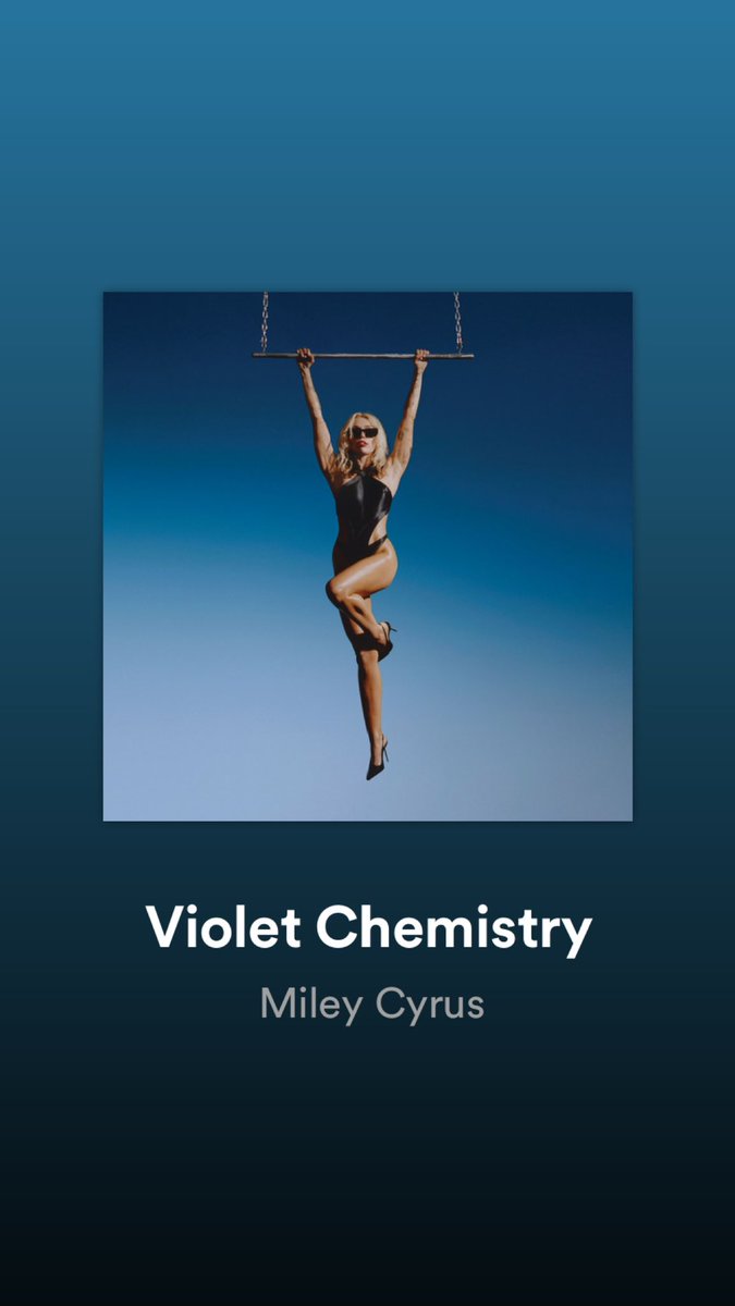 unholysmiler's tweet photo. are you team violet chemistry or team muddy feet? https://t.co/Jab8guhSwy