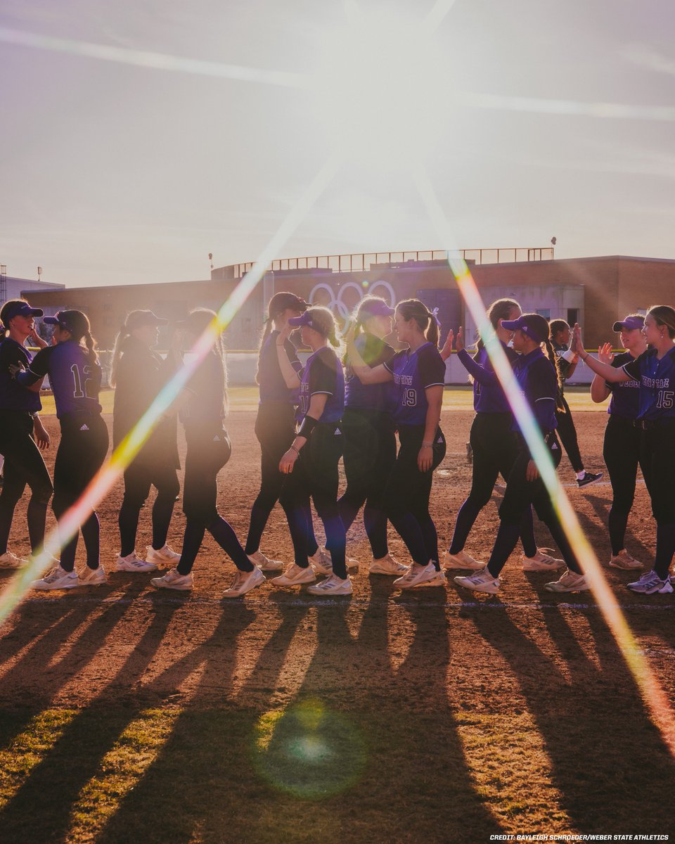 NCAASoftball's tweet image. Vote for the #NCAASoftball Photo of the Week 📸

1️⃣ @RedbirdsSB Close catch 😲
2️⃣ @DukeSOFTBALL In the circle ✨
3️⃣ @wsusoftball Sunset win 😎
4️⃣ @MaristSoftball Victory face 🏆