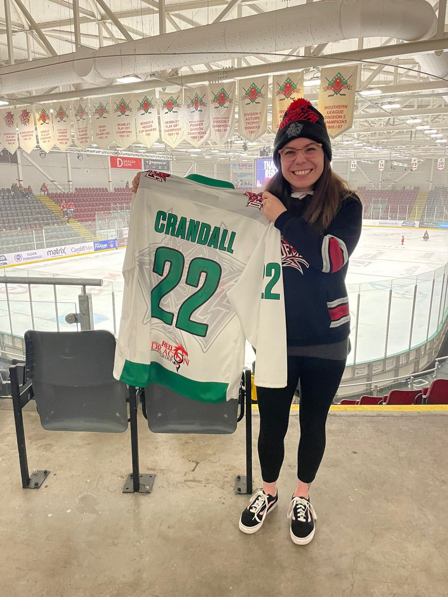 AndywXIII's tweet image. Surreal ending to the season, with a very rare SOHB win, picking up Crandall’s warm up jersey and we also bumped into @GleasonFournier, who very kindly signed my CHL jersey!

@cardiffdevils 
#LetsGoDevils