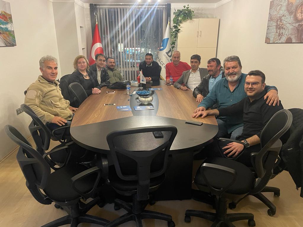 Ülkemizin ve milletimizin bu karanlık günlerden bir an önce kurtulması adına her zaman olduğu gibi Genel Başkanımız Ali Babacan'ın ve partimizin yanındayız. 

Çalışmalarımıza süratle devam ediyoruz.

<a href="/alibabacan/">Ali Babacan</a> <a href="/KaracaSeyit/">Dr.Seyit Karaca</a> <a href="/hasan_bestil/">HASAN BESTİL</a> <a href="/devapartisi/">DEVA Partisi</a>