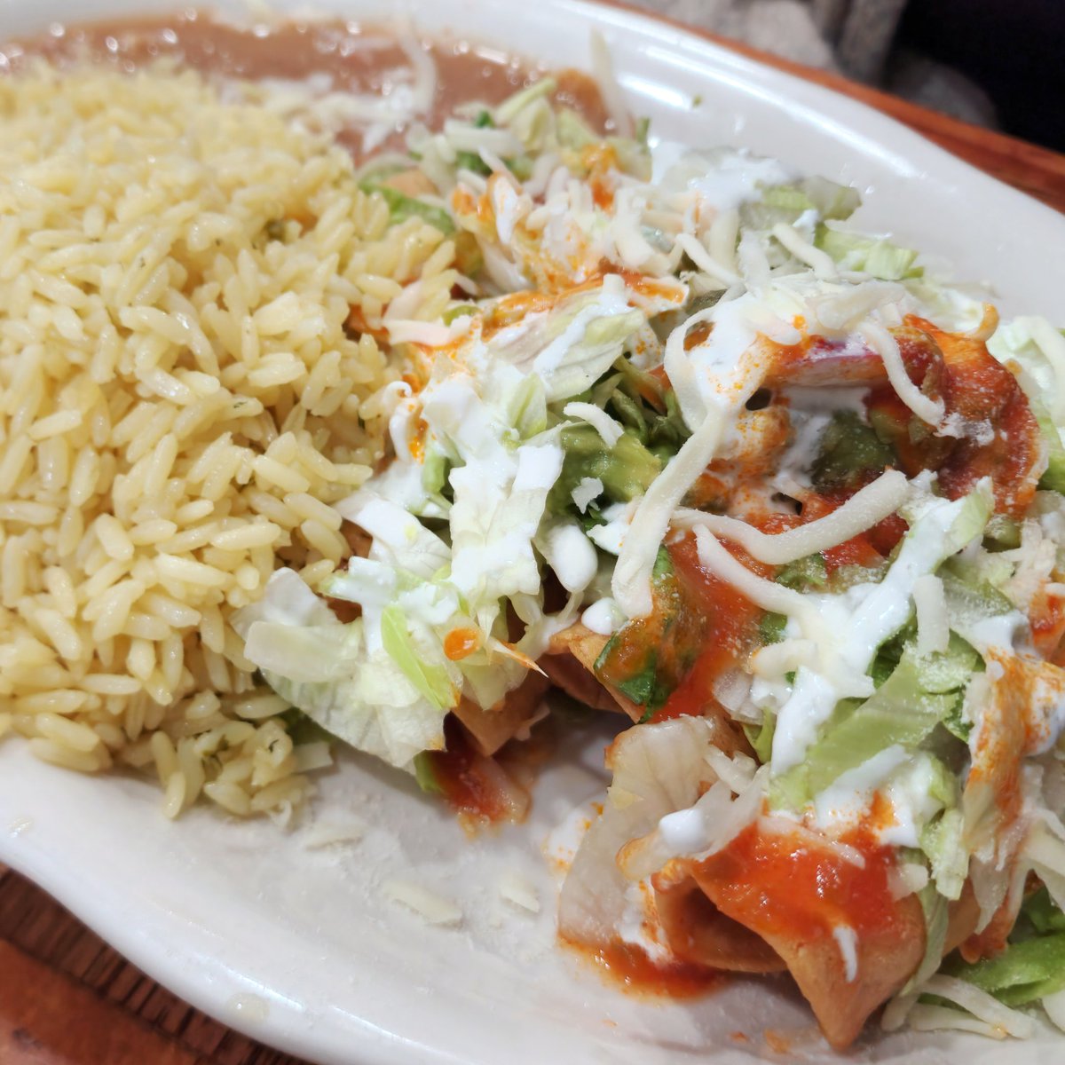 Flautas

Las Brisas
Port Chester, NY

𝗖𝗵𝗶𝗰𝗸𝗲𝗻 𝗙𝗹𝗮𝘂𝘁𝗮𝘀
Tortillas filled with chicken and deep fried.  Generous portion of rice and beans.

#portchester #newyork #whereisthemenu #lasbrisas #westchester #westchestereats #hudsonvalley #iloveny #cheese #MexicanFood