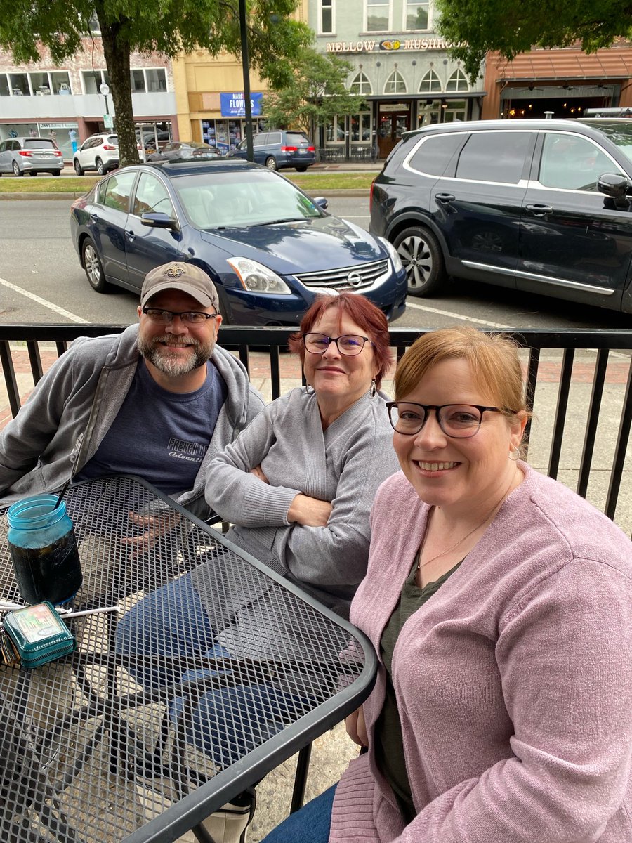 andythinks2much's tweet image. Happy #nationalsiblingsday to ⁦@pwiggins78⁩ - so thankful for you! Here we are with our mom on Mother’s Day last year.