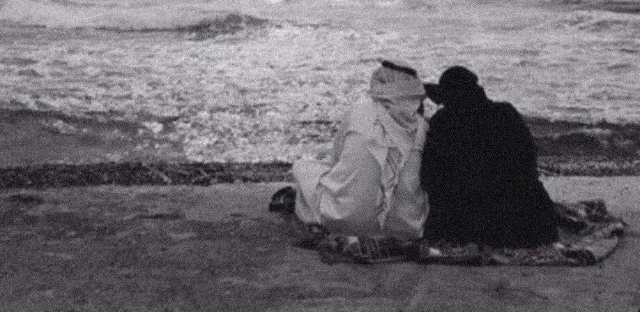 _mw6n's tweet photo. عطونـي " بيـت شعـر " يمثـل الصـورة :

ِ https://t.co/rxGbgva10V