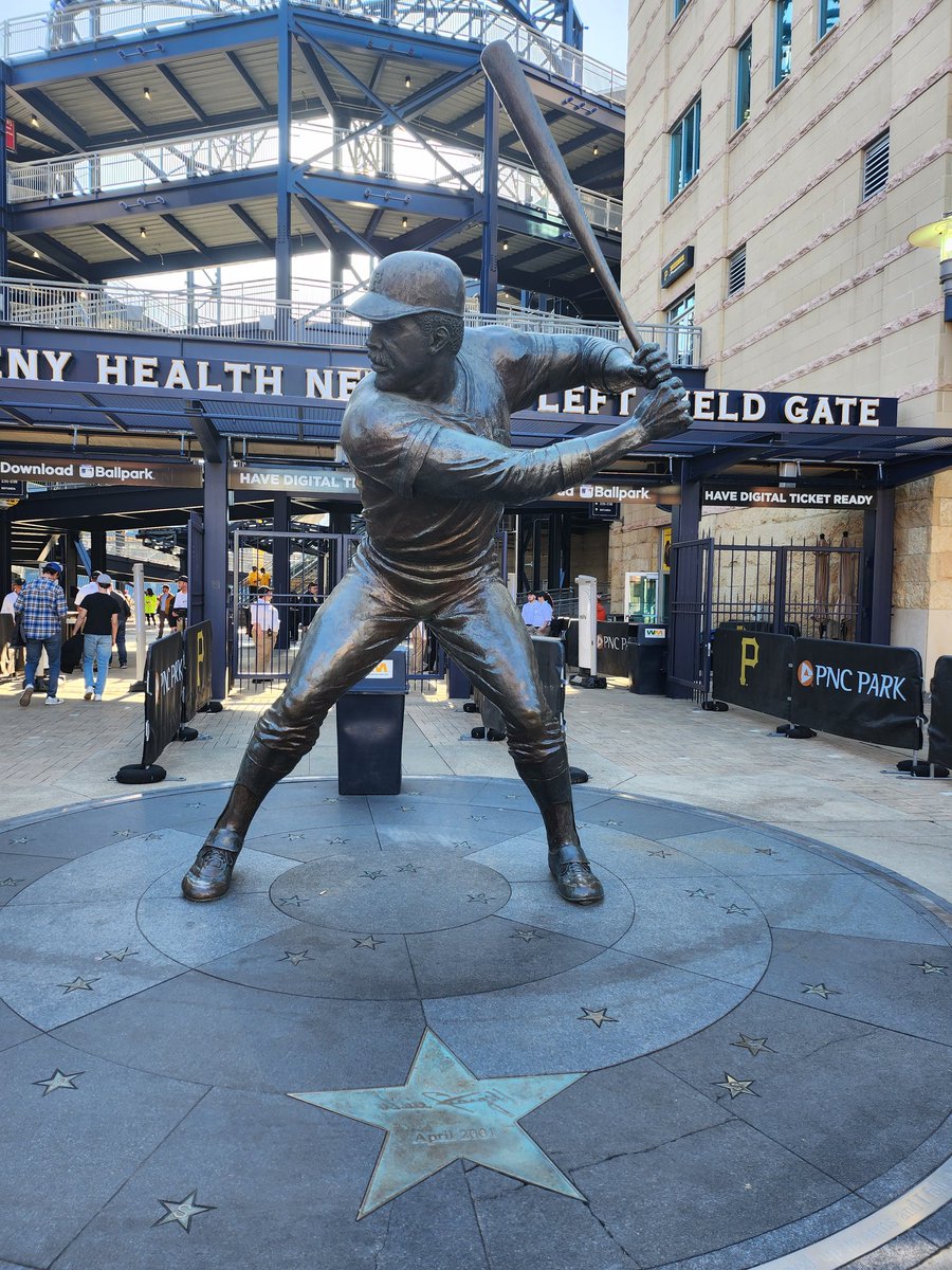 TheBuccosFan's tweet photo. #PopsIsTops ⭐️ #LetsGoBucs https://t.co/01E1mK3TRw