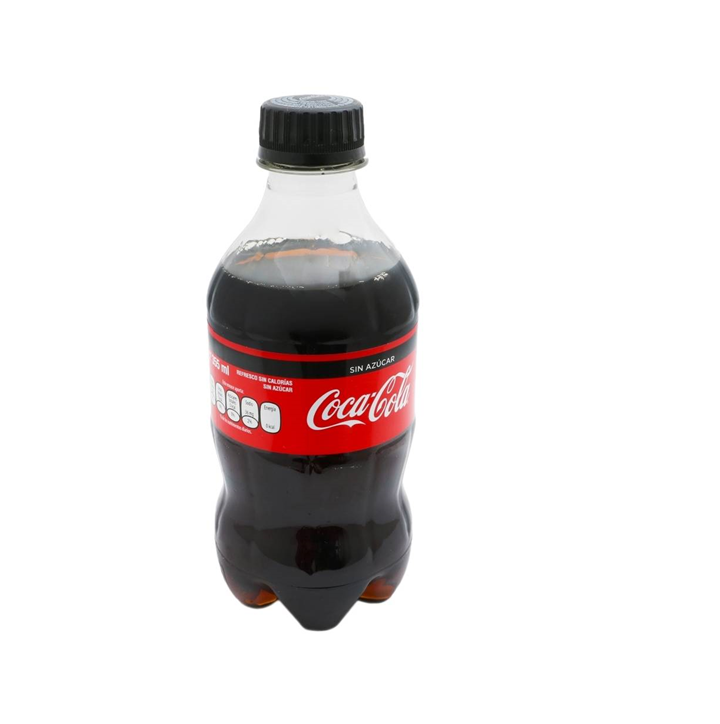 GersonGudielCas's tweet photo. Los limpia vidrios que venden en los supermercados, Olimpo, Don Clin y otros, siempre dejan manchas. Leí en internet que la Coca Cola era mejor. Hoy decidí probar y es cierto, quedaron nítidos. Usen este producto para limpiar cualquier cosa, menos para beber. #Consejodeamigos. https://t.co/LMjy6Xm2Po