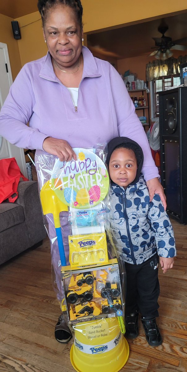Kpelzer34's tweet photo. Happy Easter Monday https://t.co/2nvQrPW8hW