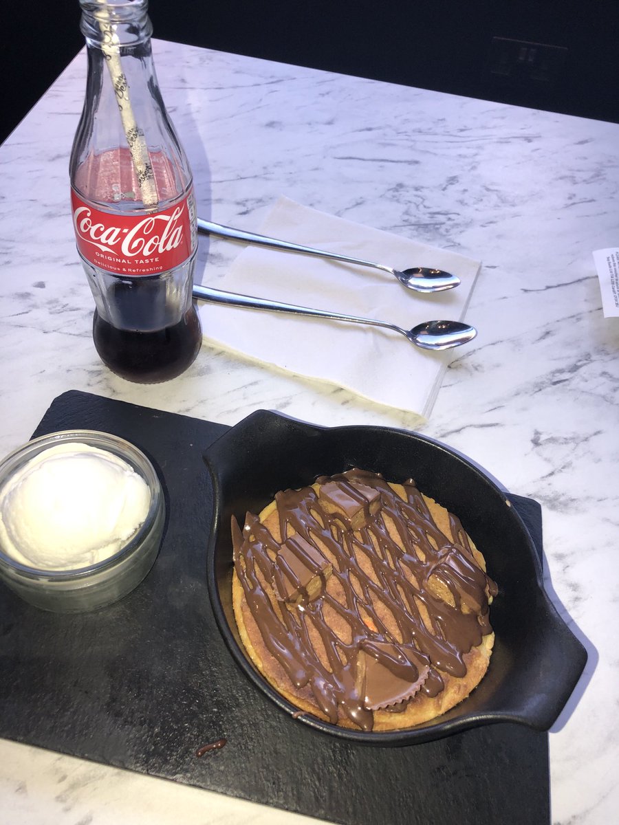 Finished off with dessert at this place this evening 😍🥞🍪🍮🍨🥄 ⁦<a href="/LittleDessertSh/">Little Dessert Shop</a>⁩