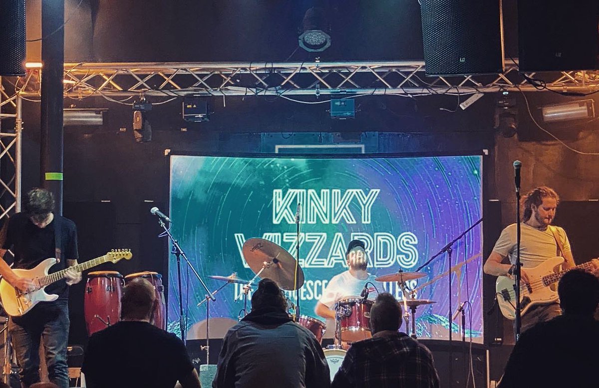 kinky wizzards tweet media