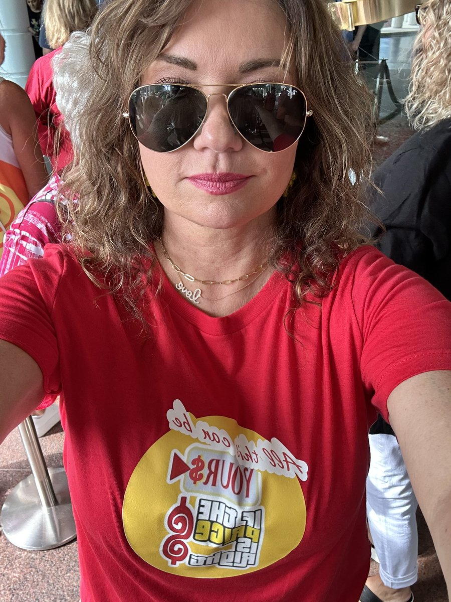 tealac's tweet photo. It could be all YOURS if the Price is Right! Come on down y’all. @TPIRLIVE #naples #lifeofteala #thepriceisright https://t.co/C1avOwo9IZ