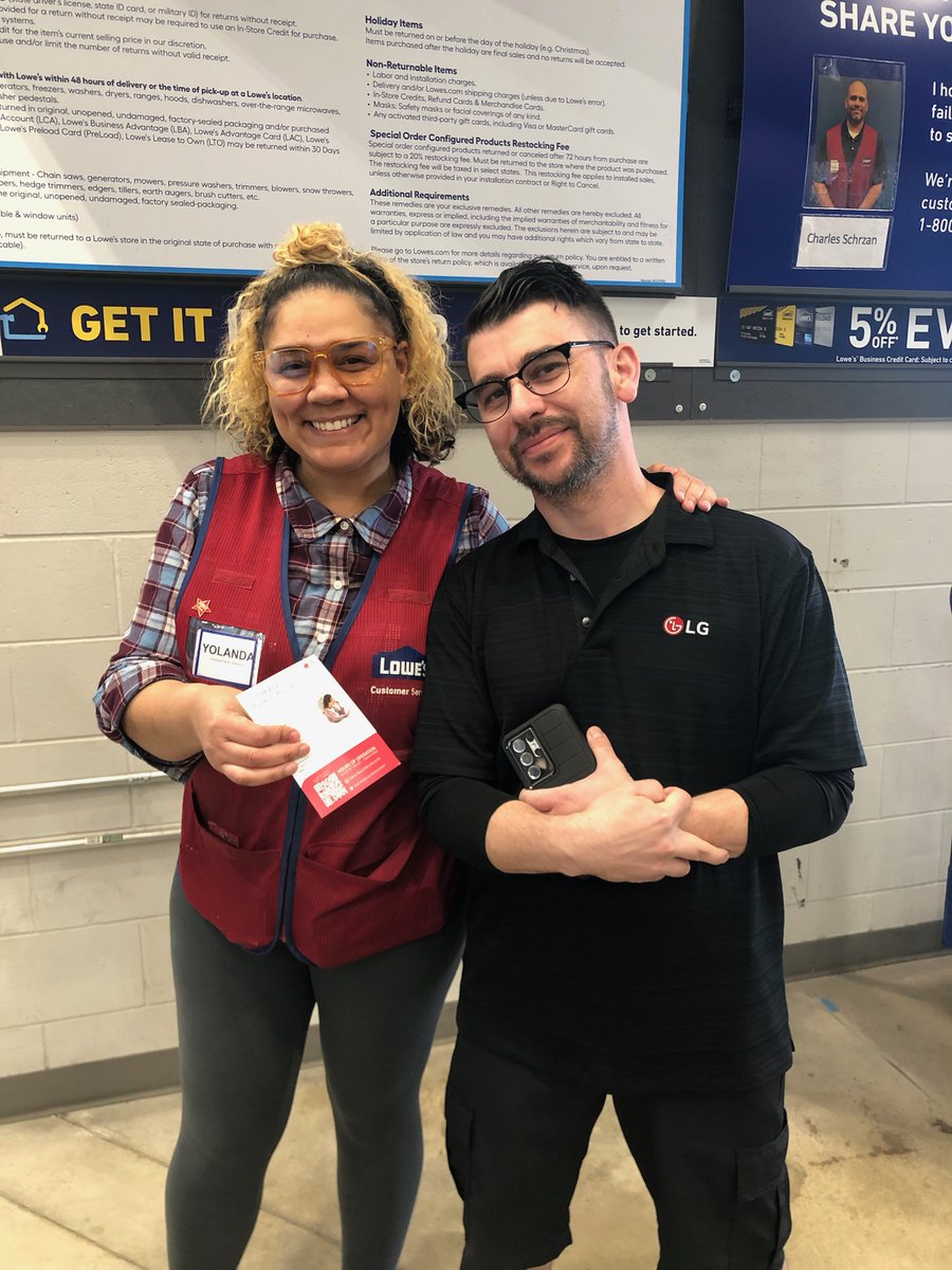 LGDonna1's tweet photo. A special thanks to @Lowes Woodhaven, MI for allowing me to be a part of your day. #LGUS #LGFam #LGSTUDIO @LGUS @LGSpeten @LGJKhalaf @LGVerlinMoore https://t.co/RpDkdZPD4m