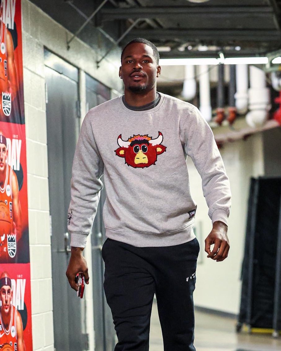 bennythebull's tweet photo. Who wore it better? https://t.co/5C24H9blqM