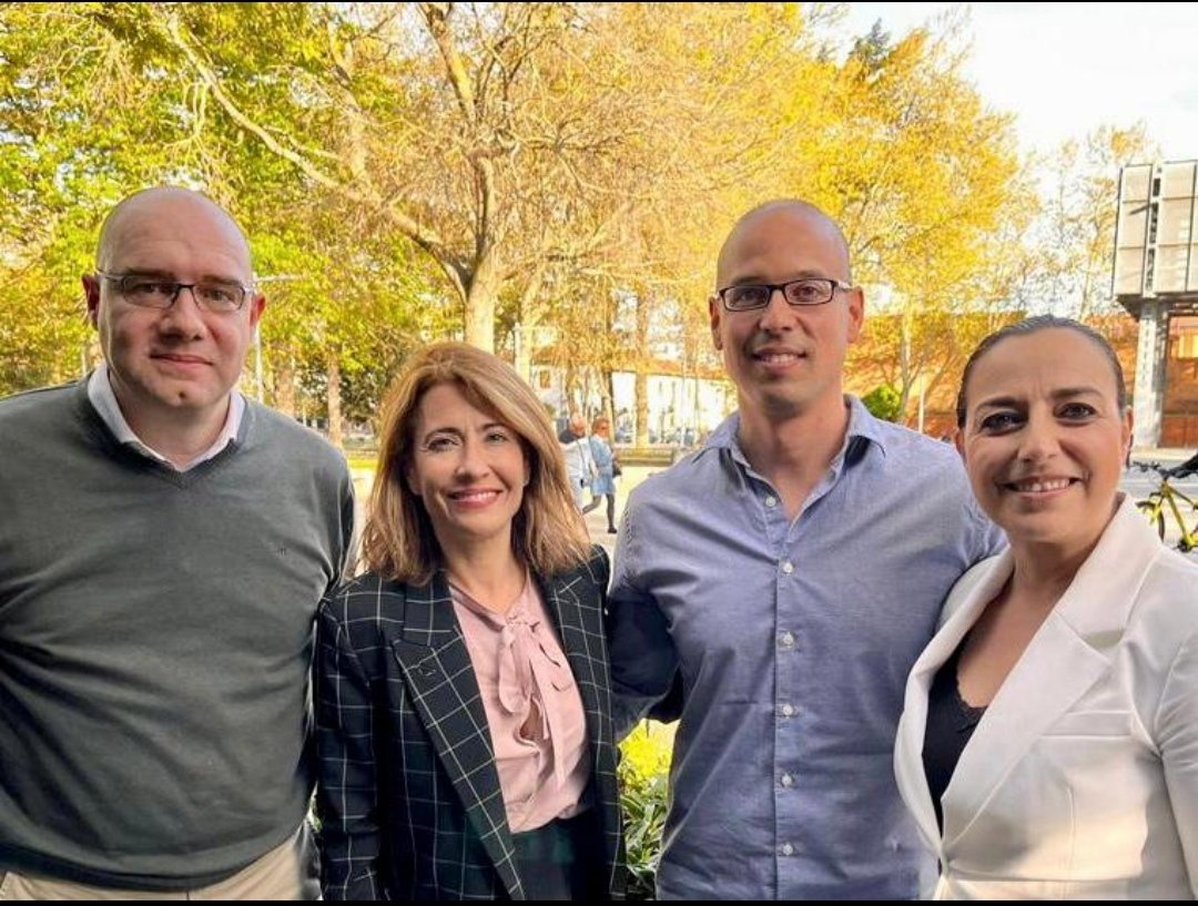 AVE_CyL's tweet photo. GRACIAS @raquelsjimenez @mndres @mitmagob por compartir con @AVE_CyL  @AVE_Palencia las mejoras conseguidas y las necesidades que todavía faltan por rematar.
🚅Atenta escucha
🚅Programación de reunión
🚅 Puesta en común de lo que supone ALTA VELOCIDAD para Castilla y León @DGCyL https://t.co/5T19DBg4ev