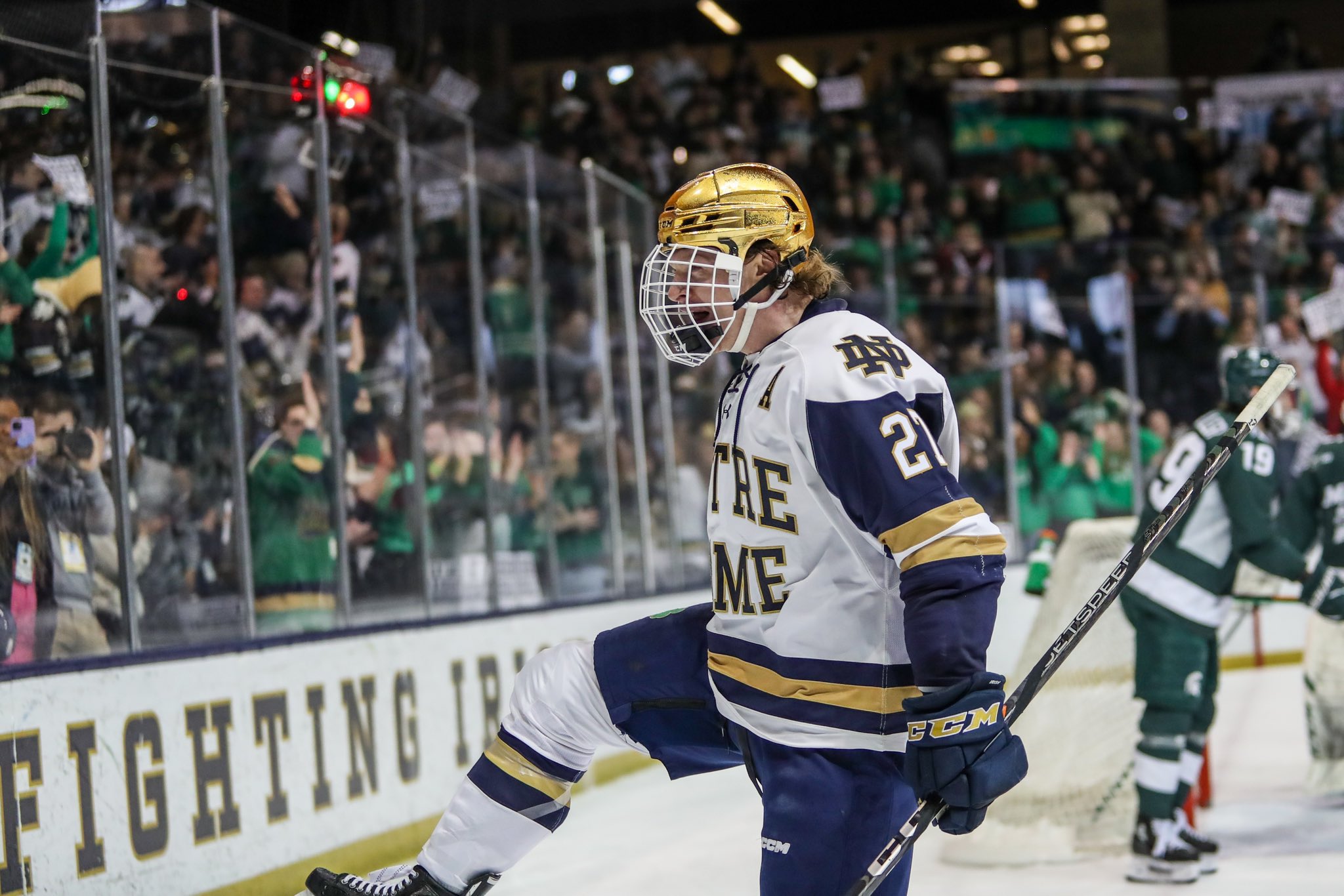 Notre dame 2024 hockey jersey
