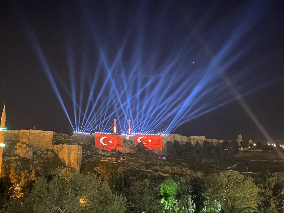 zek4721's tweet photo. Yaşasın Urfalılar teslim olmadı 
Şanlı şehrin şanlı kurtuluşu kutlu olsun 
#11nisanşanlıurfakurtuluşu https://t.co/6oh4vR0ggi