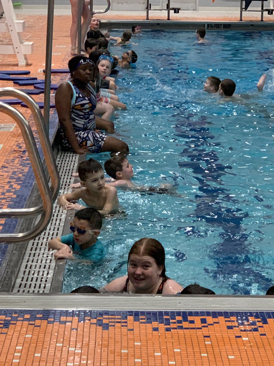 LPoolpool's tweet image. Great start to the 2023 LHS Swim Lessons