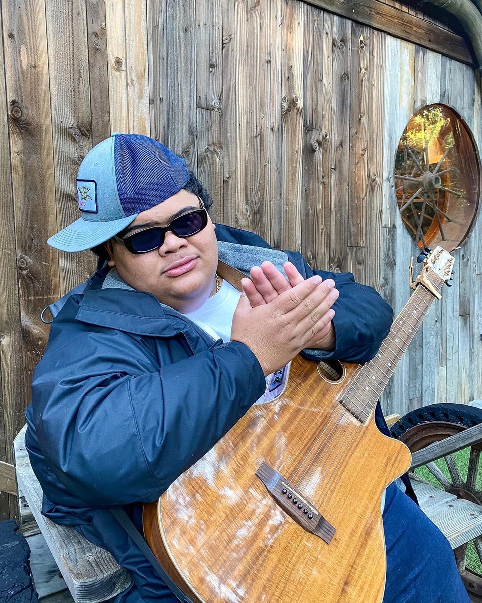 wtongi's tweet photo. Tonight is the last #HollywoodWeek episode of @AmericanIdol! Was my #Showstopper performance enough to keep me in the competition? Tune in to @ABCNetwork at 8/7c! Yessah!!!!! https://t.co/MNChuDvffN