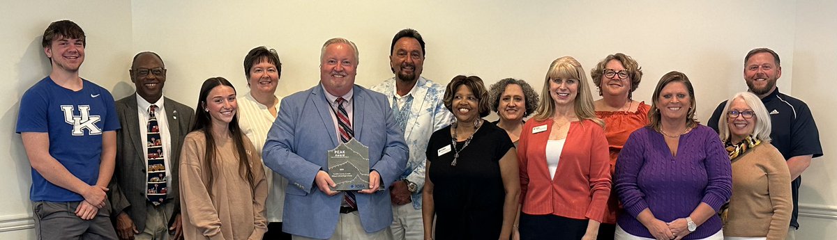 KSBA was honored to be at  <a href="/OneTeamFCS/">Franklin County Schools</a> tonight to present our 2023 PEAK Award (Public Education Achieves in Ky.) to William Cofield High School – an incredible program (named after a long-serving board member) that has boosted graduation rates through non-traditional learning.