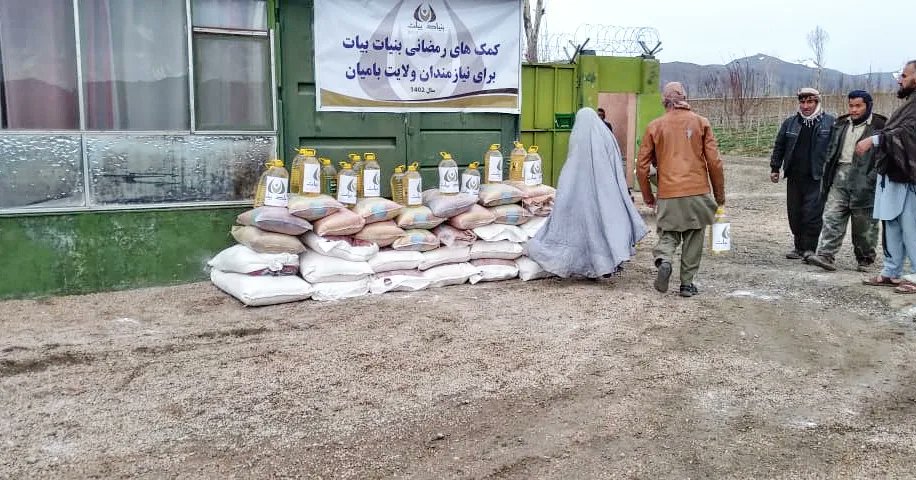 bayatfoundation's tweet photo. Bayat Foundation Ramadan Distributions continued in Bamiyan Province. Rice, flour, and oil were distributed to 120 families. https://t.co/ZJyYyBeJ7h
