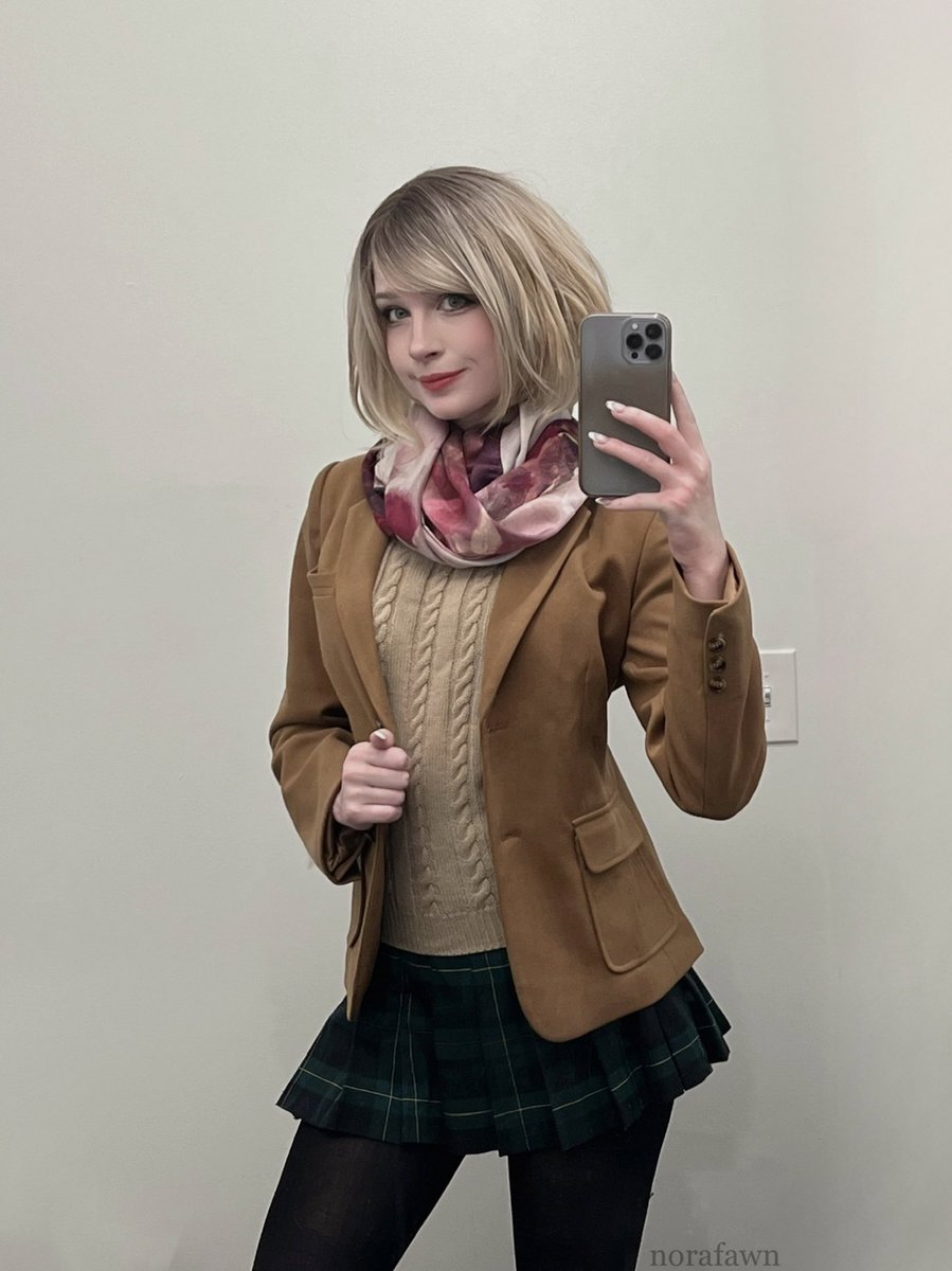 CEO Of Mikasa RE4REMAKE HYPE WatchJoJo🐝🐝 on Twitter "RT norafawn