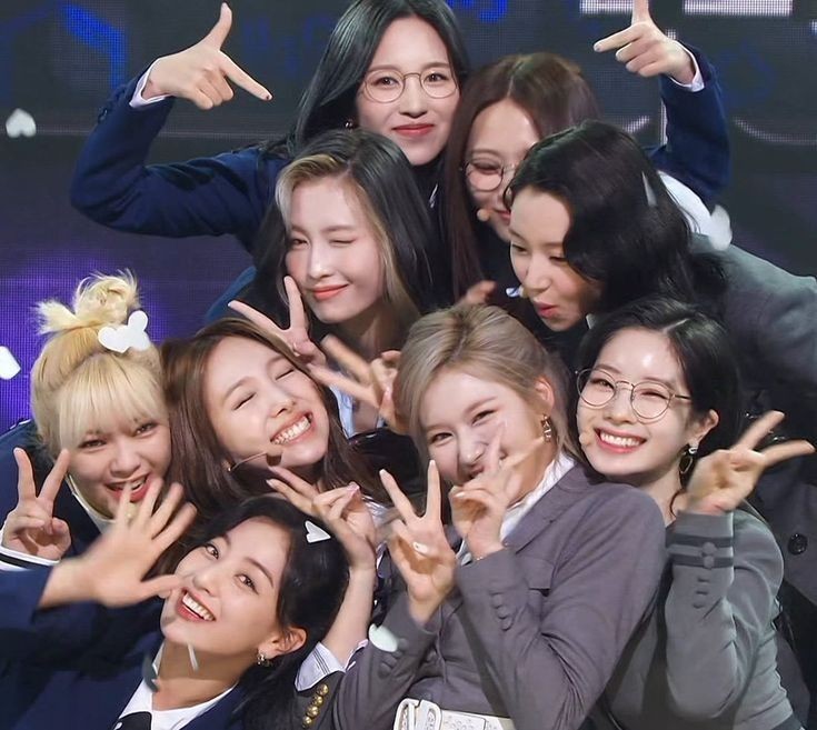 wheeniecatcher's tweet photo. The idols                         The tattoo 🤍 https://t.co/5GDiqhWnCX