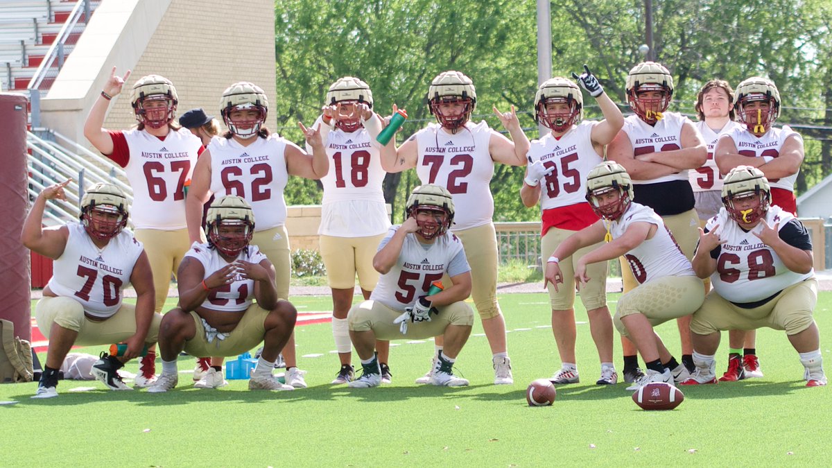AC 'Roos Superfan (@acroossuperfan) on Twitter photo #AustinCollege 🦘Spring🏈ft. the O-Show🤘💯💪 🔥 <a href="/RoosFootball/">Austin College ’Roos Football</a> <a href="/ACsports/">Austin College 'Roos Athletics</a> #RooNation #AustinCollege 🦘Spring🏈ft. the O-Show🤘💯💪 🔥 <a href="/RoosFootball/">Austin College ’Roos Football</a> <a href="/ACsports/">Austin College 'Roos Athletics</a> #RooNation