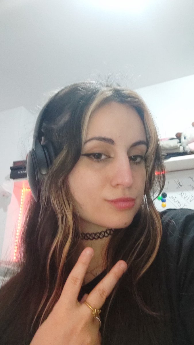 kvvothe's tweet photo. Ando de ánimos meh pero vamos a darle
https://t.co/dGa4IpYkJv https://t.co/djtBQ2Pncj