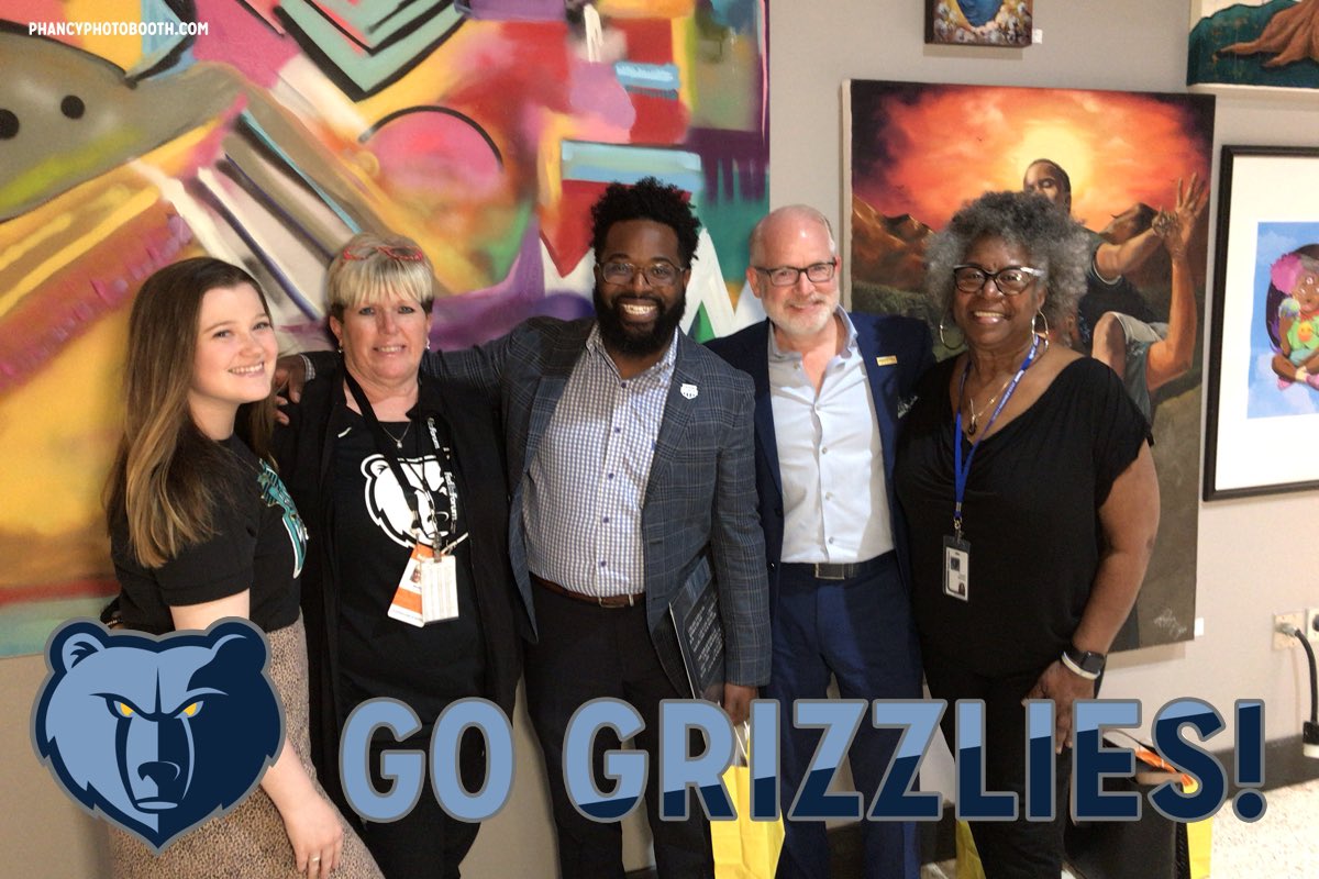 CortneyInspires's tweet photo. Let’s handle Grizzness!!

@memgrizz @TedTownsend901 @GrizzCommunity @MemphisChamber https://t.co/iZQ0s85Cxw