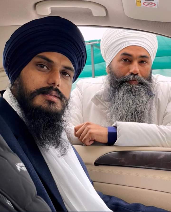 k21254644's tweet photo. 🙏ਵਾਹਿਗੁਰੂ ਜੀਓ ਆਪਣੇ ਪੁੱਤਰਾਂ ਦੇ ਅੰਗ ਸੰਗ ਸਹਾਈ ਹੋਣਾ।

#WeStandWithAmritpalSingh 
#WestandwithPapalpreetSingh https://t.co/7d8PQa7gCB