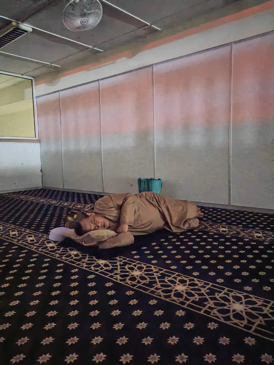 HarunFanss's tweet photo. Rare MB only in Nogoriii . Mencari lailatulqadar 10 malam terakhir ramadan. https://t.co/1gewWp2iUU
