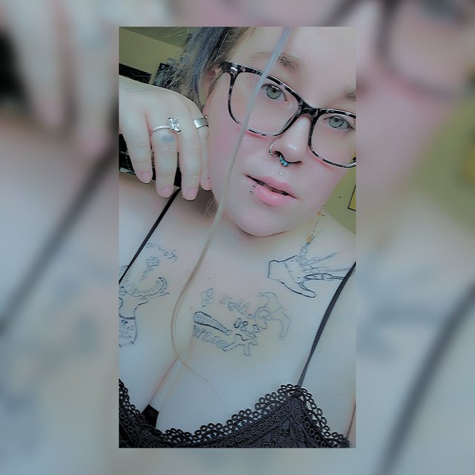 #NewProfilePic https://t.co/V17kIawybP<a href="/tag/newprofilepic"class="tags">#NewProfilePic</a>