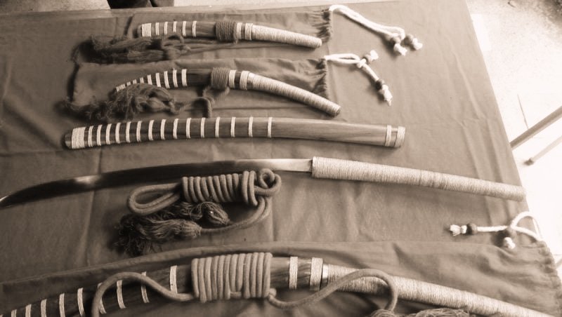 THUND3RTHOR's tweet image. ᅠ    คฑาอาวุธใช้ได้ย่อมต้องดูแล  ประเดี๋ยว ศิษย์จะดาหน้ากรูกันเข้ามาใต้เรือน    กระบี่กระบองเปื้อนคราบจำต้องเช็ดให้เกลี้ยง    ครั้นจะวานเจ้าพระยาผู้นั้นทีก็กลับหายหัว 

        มีผู้พอวานได้บ้างหรือไม่ ?  ค่าตอบแทนงามแน่มิต้องพะว้าพะวง  

#บันทึกมหาศึกสงกรานต์