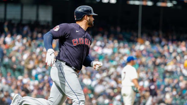 Today, Mike Zunino became the 1st catcher in MLB history with 3+ extra base hits in 2 of the team's first 11 games of a season.