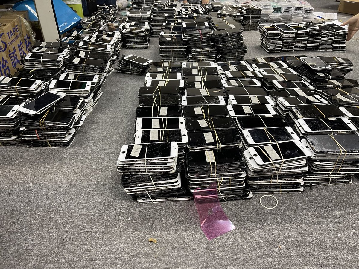 Verkaufen Sie Ihre kaputten Bildschirme   Wir kaufen ihr beschädigte iPhone und Samsung Bildschirme   Wir kaufen gebrochene Apple iPhone Screens   defekte handy displays verkaufen   Recyclingunternehmen für Ihre defekten Bildschirme   Kauf defekter iPhone und Samsung Bildschirme