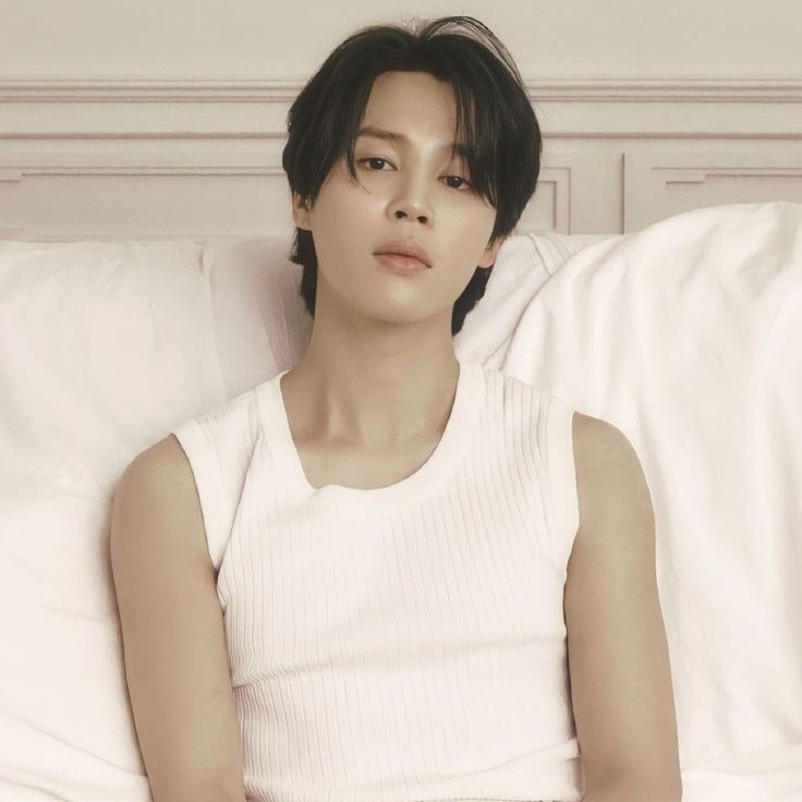 ihopwmel's tweet photo. ‼️No nos podemos quedar sin hacer nada con este tremendo sabotaje que están haciendo al trabajo de Jimin, injustamente sin razón alguna. 
RESPECT BTS ! 
RESPECT JIMIN ! 

Billboard racist
Billboard xenophobic
Billbaord hot payola 100
#BillboardCorrupt
#OutBillboard https://t.co/GC7bgVB7R1