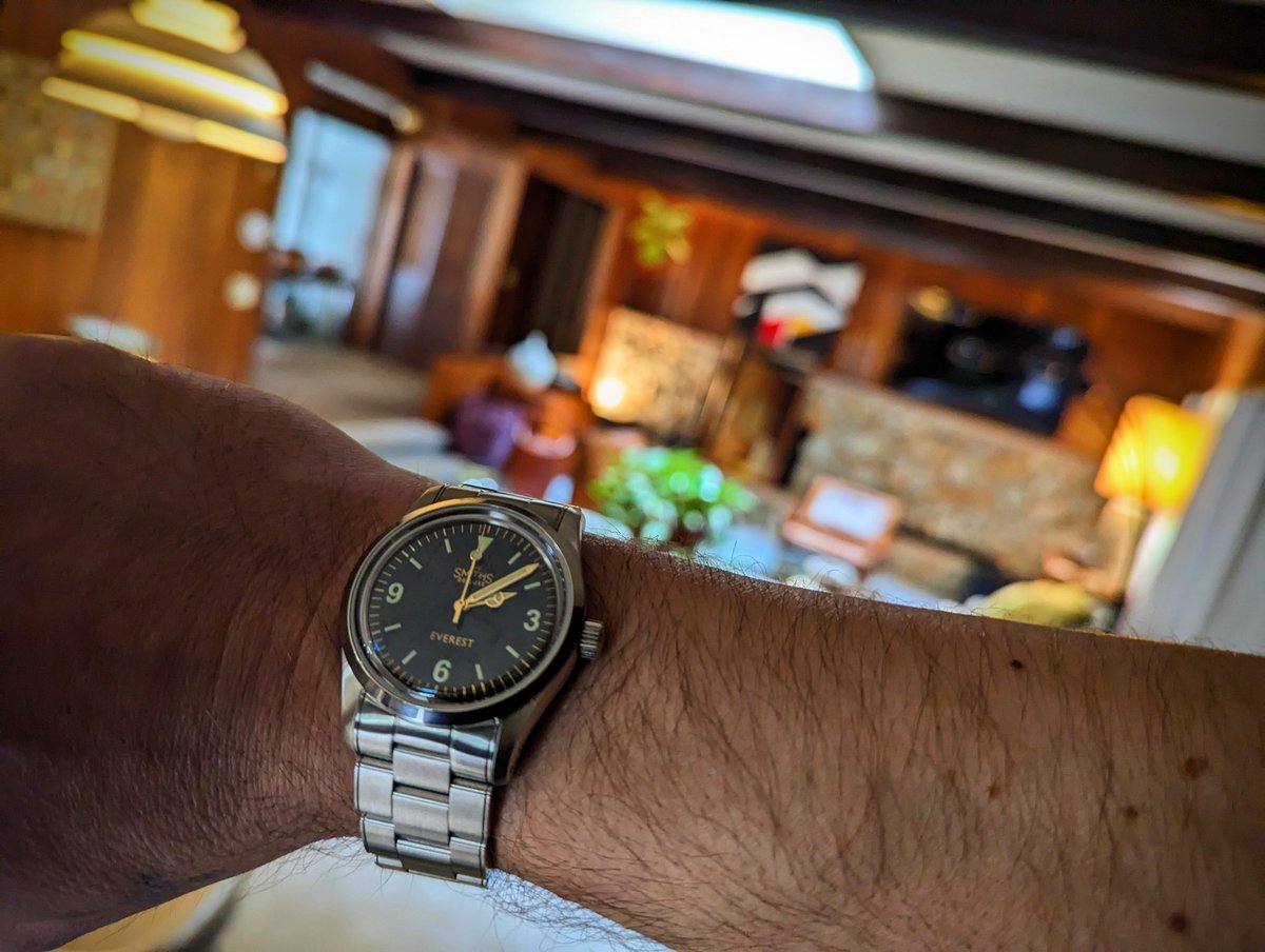 time_norman's tweet photo. Gilt dial Everest is fire!
#killingtimewithnorman
#smithswatches #smithseverest #explorerhomage #toolwatches
#watches #wristwatch #wristwatches #watchesofinsta #watchfam #youtube #wristporn #watchbox https://t.co/4kBcVi3c2t