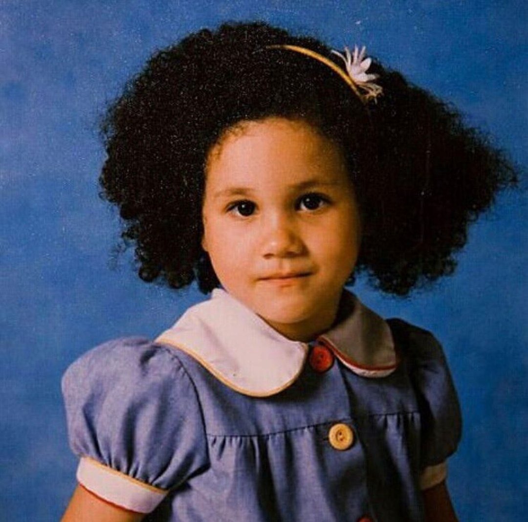 ArchewellBaby's tweet photo. Prince Harry was late for his first date with Meghan and she was like, "This. I'm not doing." #HarryandMeghanNetflix
Prince William was shouting, pointing & getting in her personal space she politely said " keep your finger out of my face" #Spare
A princess who knows her worth! https://t.co/EP8uEJGVes