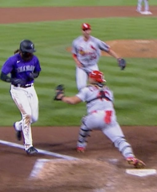 cardinalsgifs's tweet photo. “There's a standard and it's here (hand raised high).” - Oli Marmol… who doesn’t challenge this in time https://t.co/4d3iEvyyMt