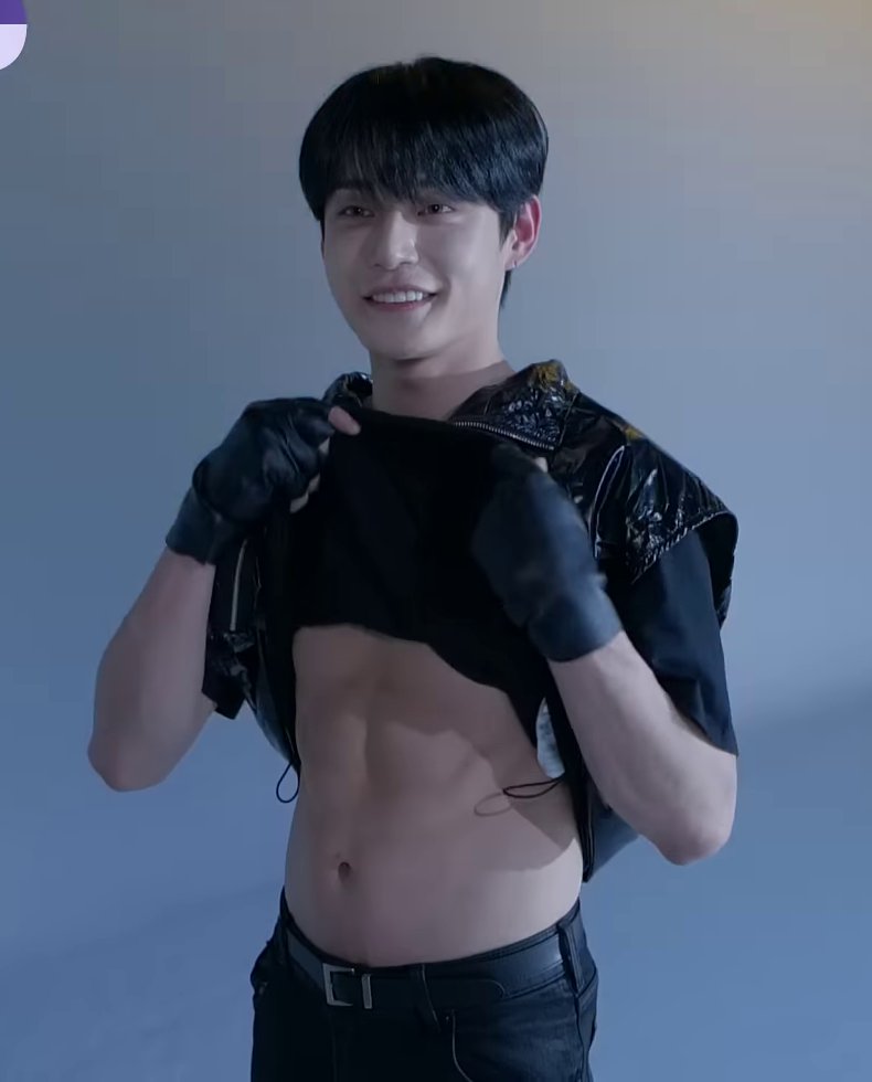 daily best boys tweet media