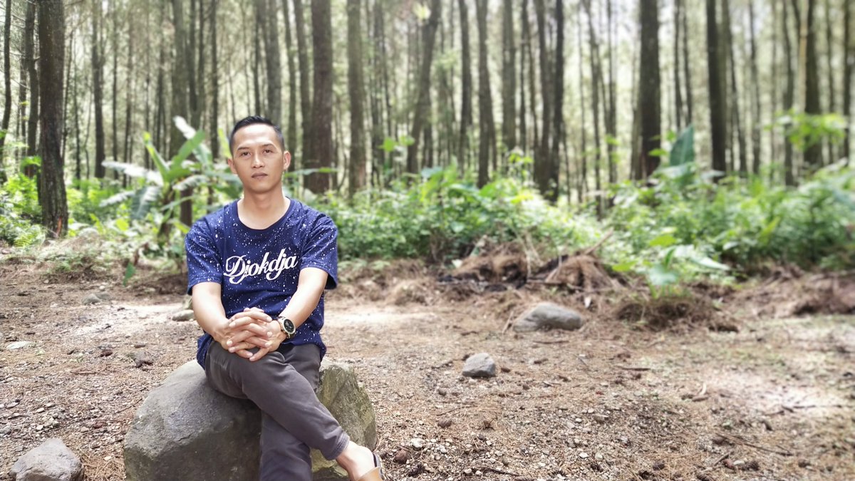 Siram lah tanaman yang masih memiliki potensi hijau. Tidak perlu sibuk menyiram tanaman yang sudah terlanjur kering atau dikeringkan. Itu konsep pertemanan dalam bingkai komunikasi