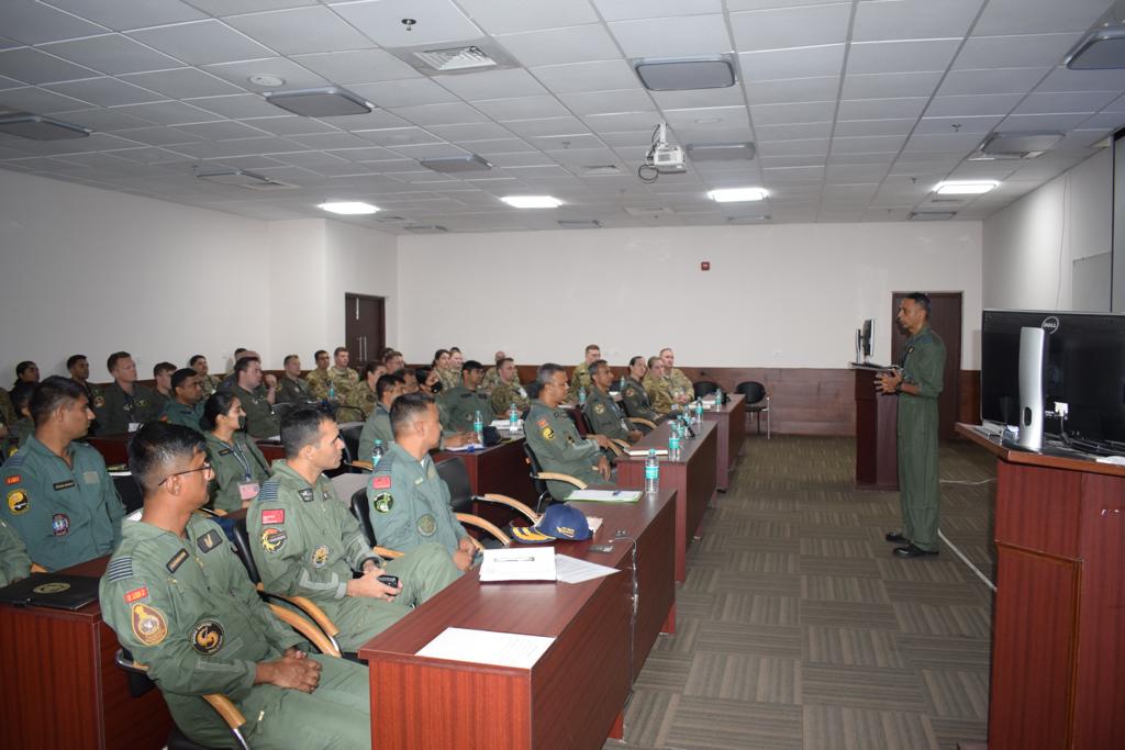Defence_Nation's tweet photo. The 1st phase of Bilateral Aerial Exercise, #ExCopeIndia 23 between the #IAF ๐ฎ๐ณand #USAF ๐บ๐ธ commenced in the Eastern sector.
Also #JASDF ๐ฏ๐ต will also participate in this Exercise as an Military Observer.โก๏ธ
#AerialExercise #C130J #C17Globemaster #JaiHind #DefenceNation https://t.co/sD2jGcRhU0