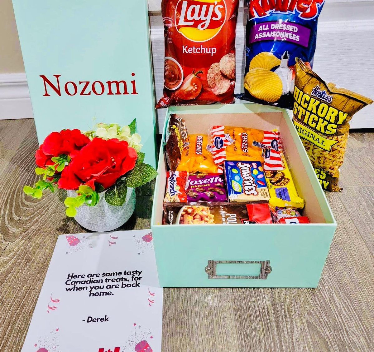 GiftlyTreats's tweet photo. We deliver happiness 🇨🇦 
Delicious Canadian snack box ordered by one of our Australian customer. We ship all around the world 🌎 
Place an order here - 
https://t.co/tl1HezXpfW 

#giftlytreats #canada #snacks #australia #DalaiLama #MasterChef #oriele #dineshkarthik #giftshop https://t.co/rQOUlxqLjE