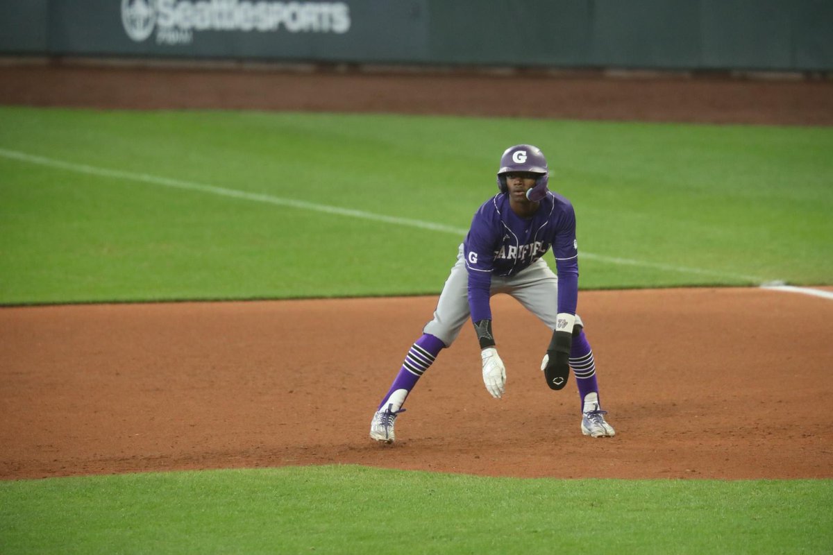 BigBroDParker's tweet photo. My son @djparkerjr_42 was blessed to have an opportunity with his team to play a game @TMobilePark ! Good stuff son sooo proud of you my guy!✊🏾📚⚾️💯🙏🏾💪🏾
#KEEPGOING #TRYBASEBALL
@MBPPrez @MBPTakeover https://t.co/DMAS0mA5ri