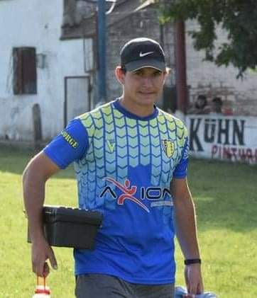 patobecerra7's tweet image. 🔴#Departamental || Luego de la renuncia de Fernando Pastorini, Mixto Segovia se convierte en nuevo entrenador de #Ubajay. Además Hernan Orcellet vuelve a  #Depro y tendrá como AC a Fabricio Rougier que dejara #SanJorge para sumarse. Veremos quien será el nuevo DT de "El tractor"