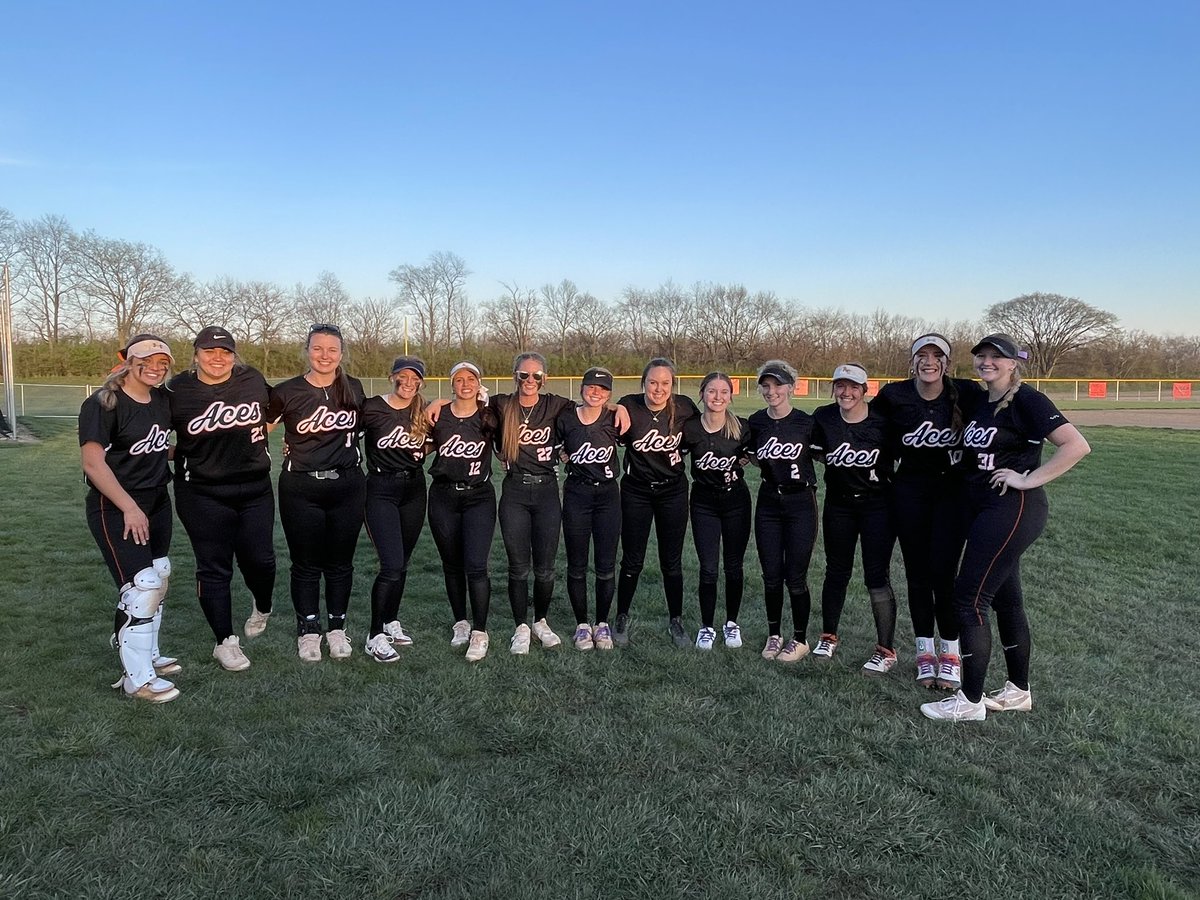 AC_Athletics1's tweet photo. Varsity softball with 14-10 W over the Tigers!JV softball takes home the W too!! Go Aces!!! https://t.co/WebPxrhJRA