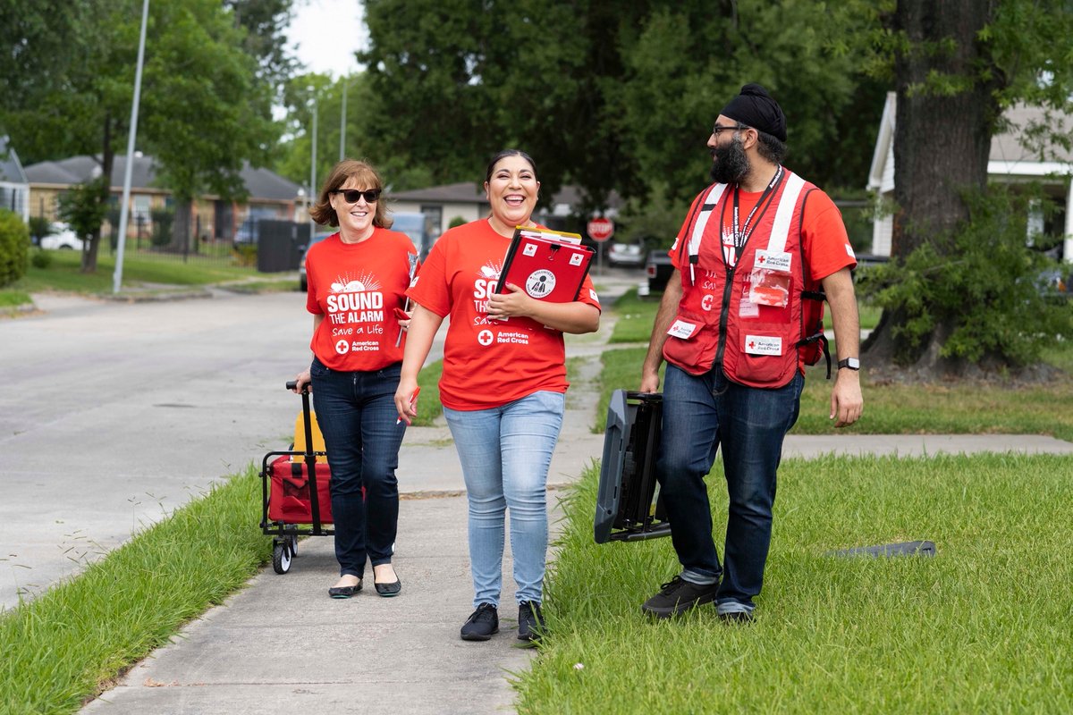 On April 15, the <a href="/MadisonWIFire/">Madison Fire Dept.</a> &amp; <a href="/RedCrossWIS/">American Red Cross of Wisconsin</a> are teaming up to install FREE smoke alarms in Madison homes. Any resident served by the Madison Fire Department is eligible - the goal is to install 600 smoke alarms this Saturday! Sign up for a free install: ow.ly/4lSE50NFoJr