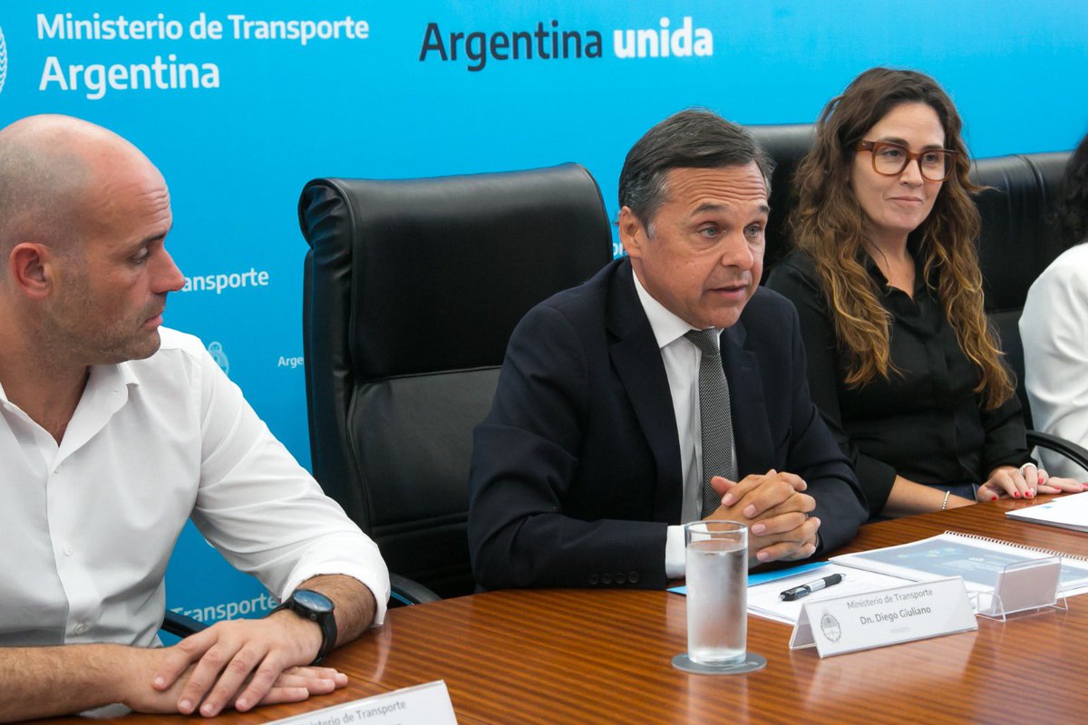 Ministerio de Transporte on Twitter 