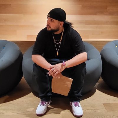 ThunderDonut55's tweet photo. #NewProfilePic https://t.co/hygNNIrXXM