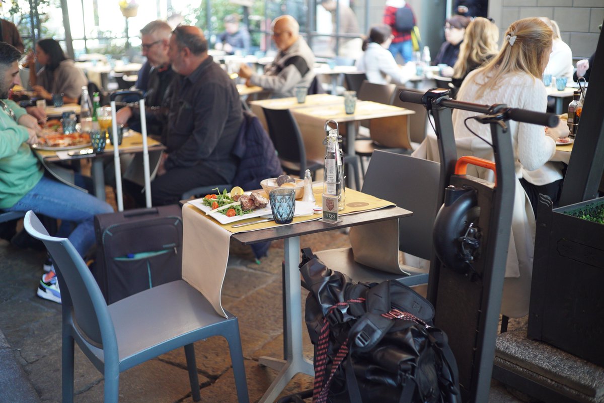 hello! ミモです！
how are you feeling today?
it is sunny today^^
i want to go to a nice cafe with MIMO!
do you know any good cafe in tokyo?
#mimoスタイル
#ライフスタイル
#escooter
#乗り物
#これから
#事前予約受付中
#詳細はお問い合わせください
#写真好きな人と繫がりたい