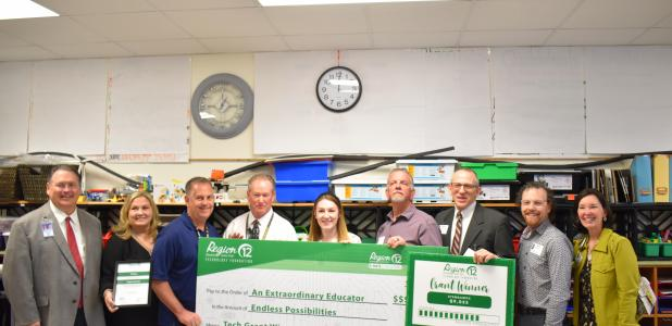 escregion12's tweet photo. 🌞Let's start this morning off with some great news!
🤗Thanks, Copperas Cove Leader Press for reporting about our #R12Tech grant to expand the STEM program at House Creek El @copperascoveisd. #R12GoodNews @r12digin
https://t.co/ebgODYba4h
https://t.co/l1wZ1XPovL https://t.co/zopGhGnn9W