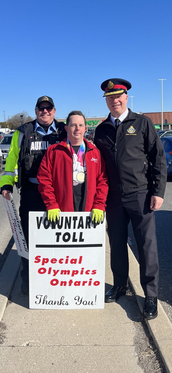 ⁦@PtboPolice⁩ ⁦@PtboChiefBetts⁩ @OACPOfficial⁩ #1 in mall tolls in support of ⁦@SOOntario⁩ ⁦@torchrunontario⁩ this past Saturday with an early estimate of $ 32,000.00 Our 26,000 Special Olympians thank everyone who donated and were so nice to us.